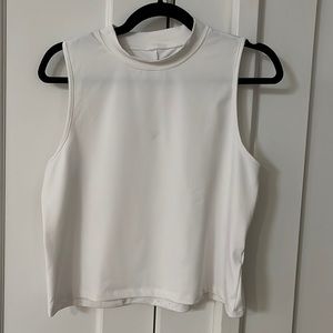 Women’s workout sleeveless top